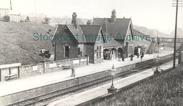 www.disused-stations.org.uk - Heaton Mersey Station