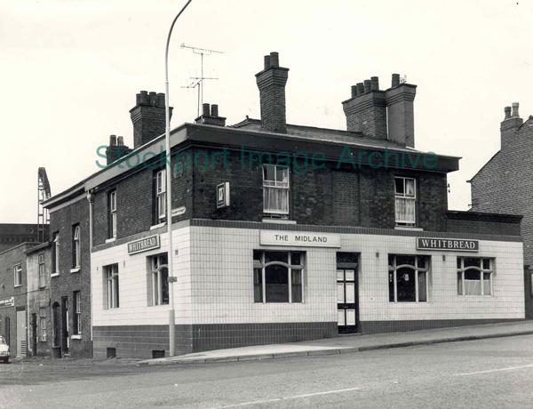 Stockport Image Archive - Midland as a Whitbread pub in 1973